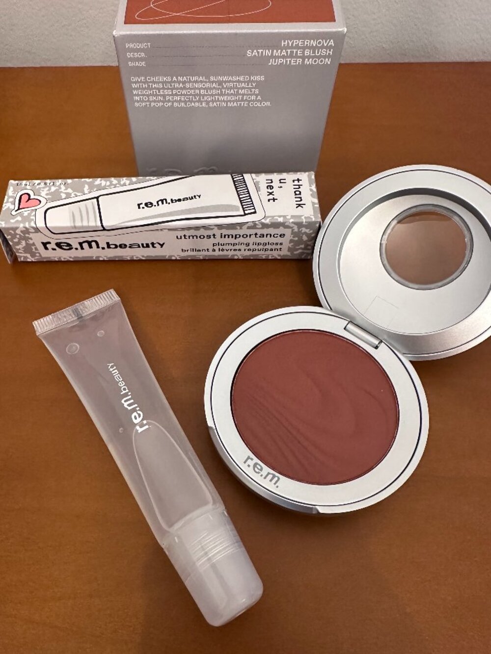 r.e.m. beauty Blush & Plumping Lip Gloss Set NEW IN BOX Jupiter Moon Clear Gloss